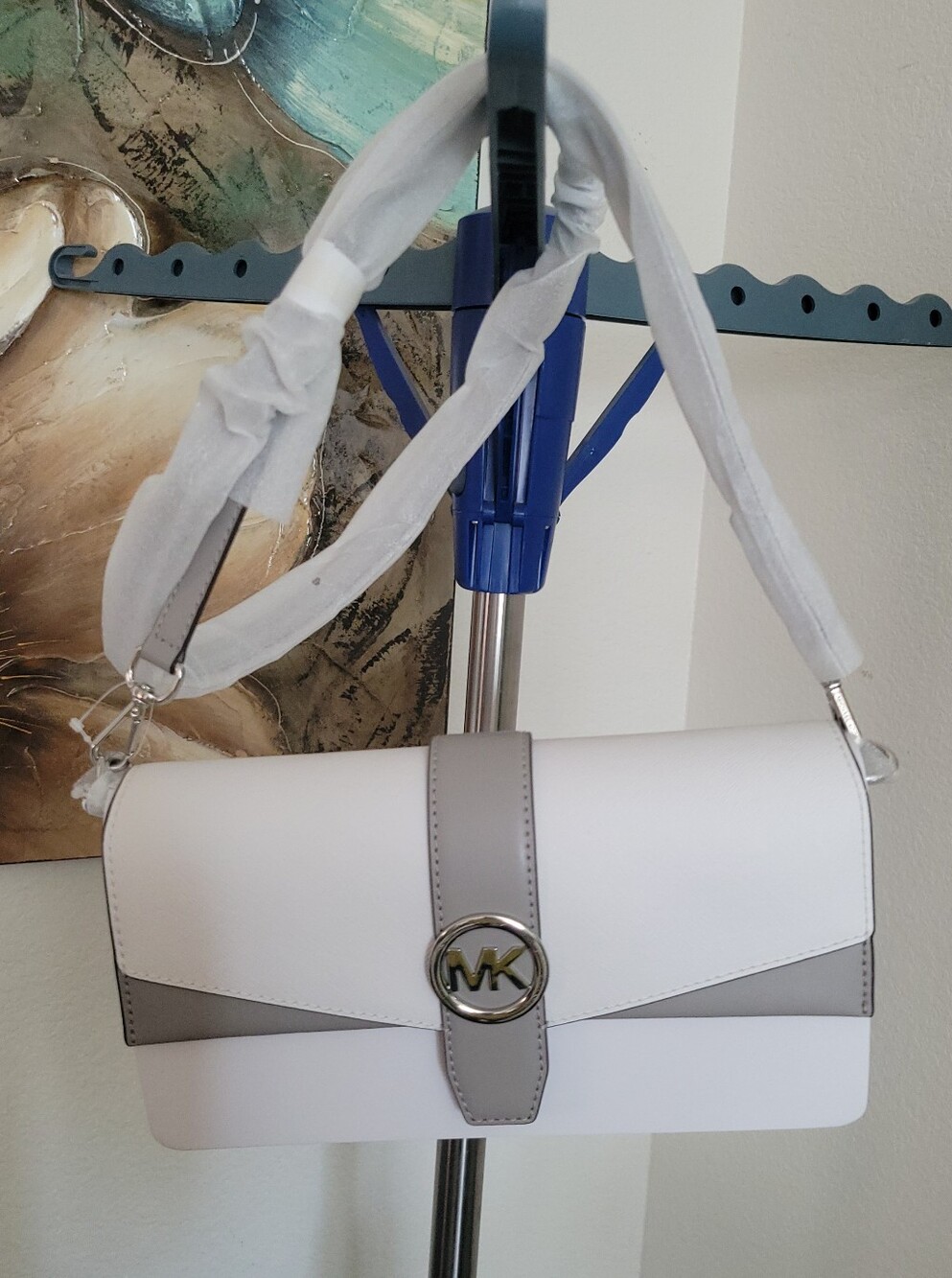 NWT Greenwich Medium Signature Logo Convertible Shoulder Bag